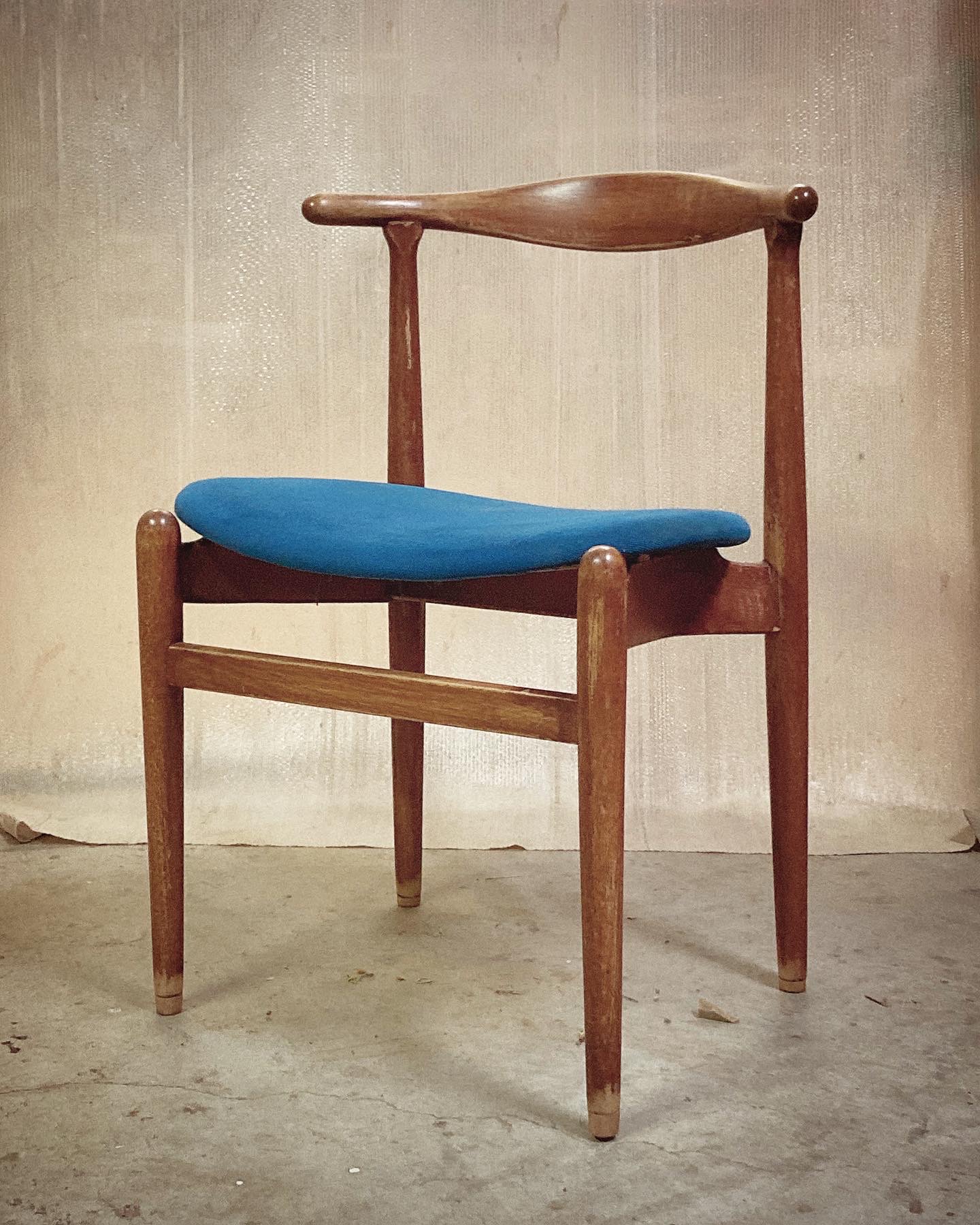 Hans J Wegner Stacking chair